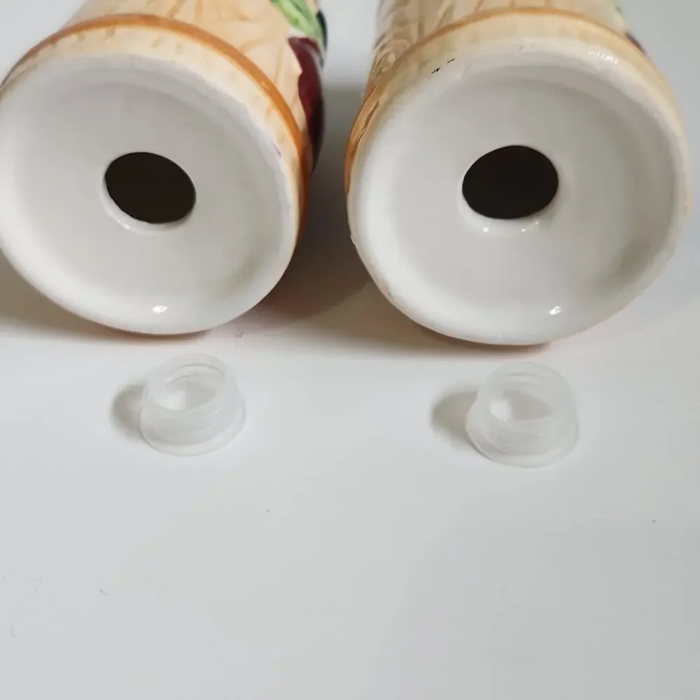 EDC 2004‎ Salt & Pepper Shakers Spoon Rest Apples Checkered Print Country Rustic